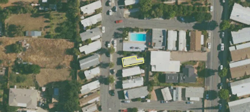 1075 Loma Dr