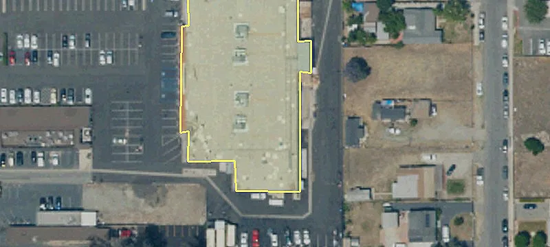 8963 Sierra Ave