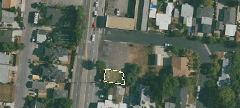 850 Ventura St