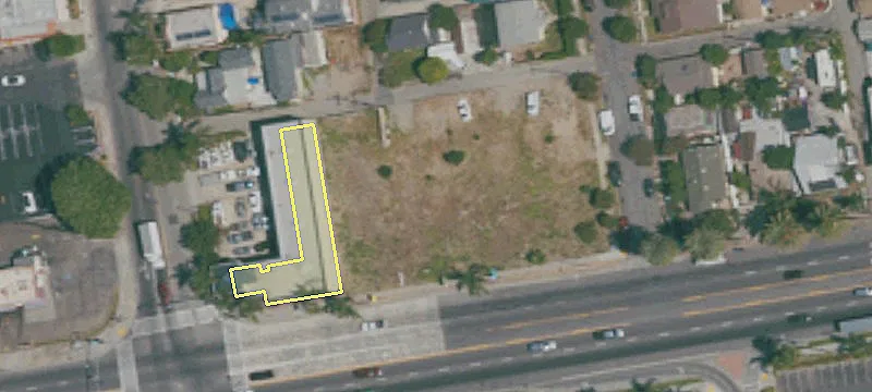 647 Ventura St