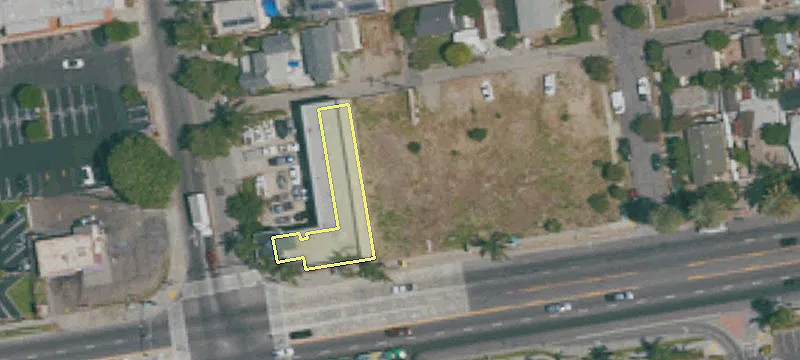 655 Ventura St