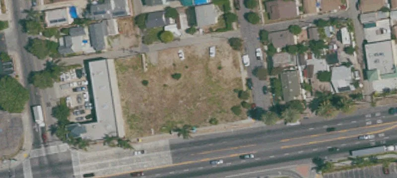 643 Ventura St