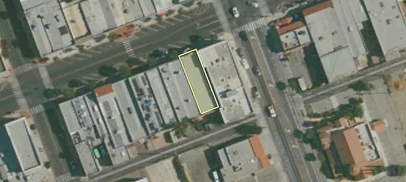 982 Main St