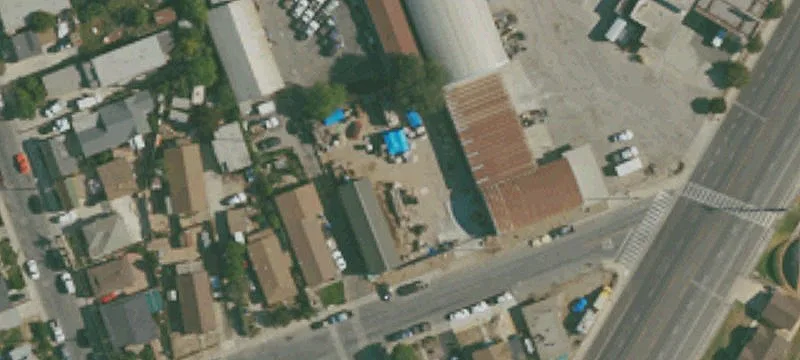 1301 Ventura St