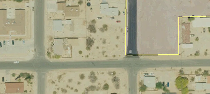 Tamarisk Ave