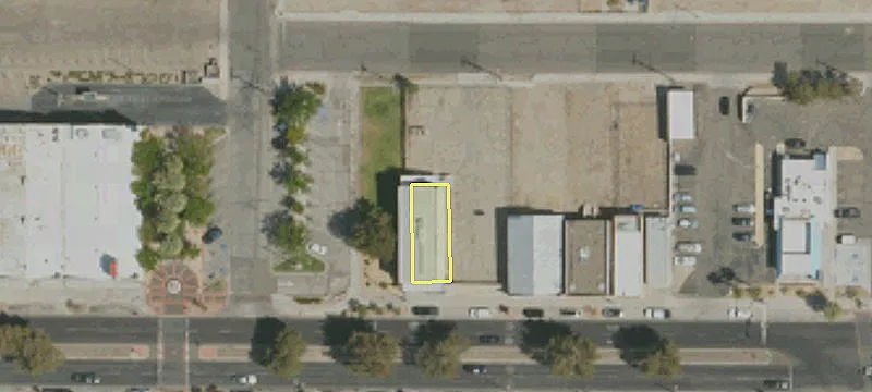 305 Main St