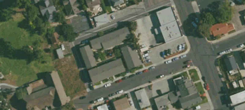 739 Yale St