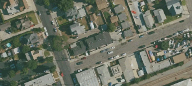 221 8th St