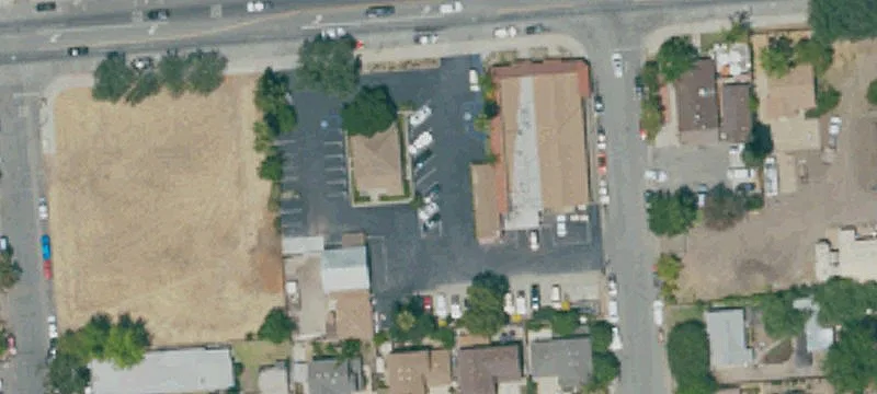 655 Ojai Ave