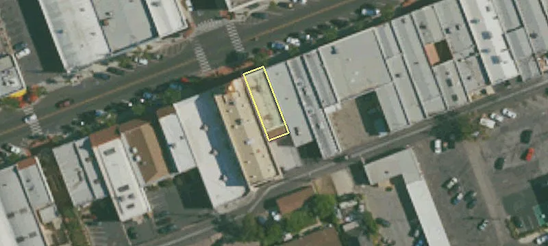 900 Main St
