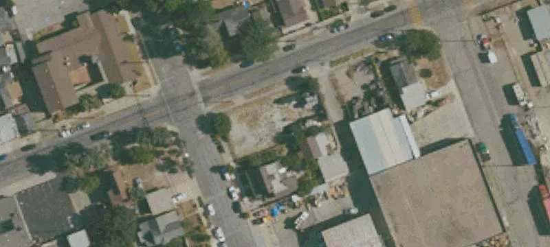 Santa Paula St
