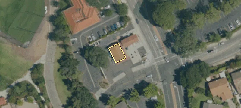 293 Moorpark Rd