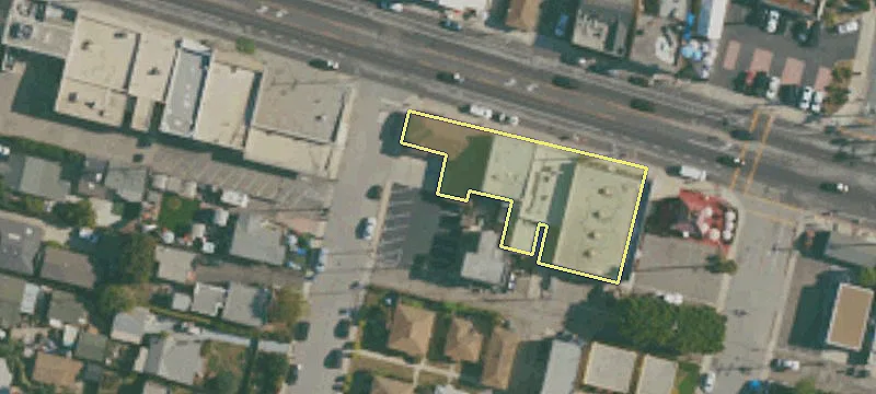 2000 Main St