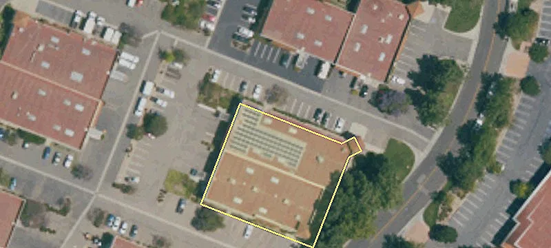 325 Balboa Cir