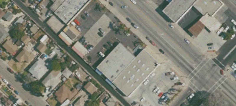 1535 Oxnard Blvd
