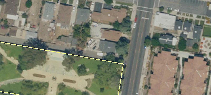 555 La Cadena Dr