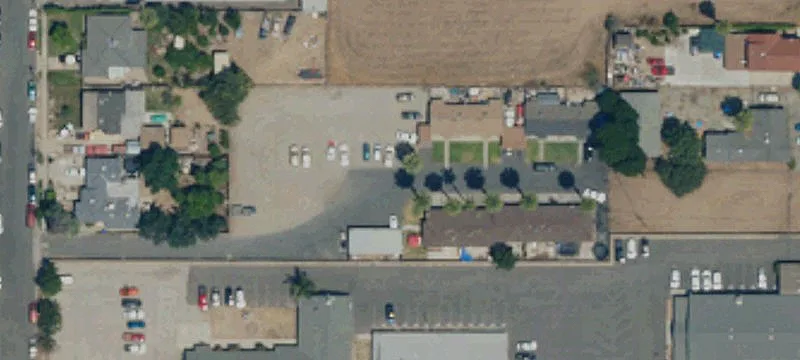 7487 Elm St
