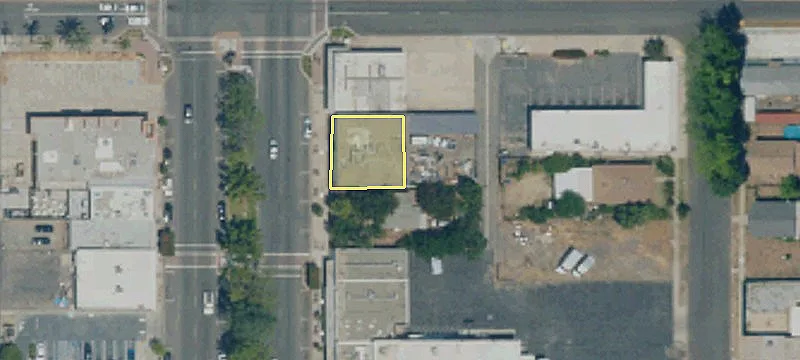 207 Riverside Ave