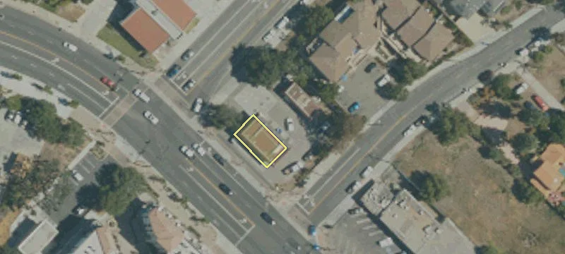 1715 1000th Oaks Blvd