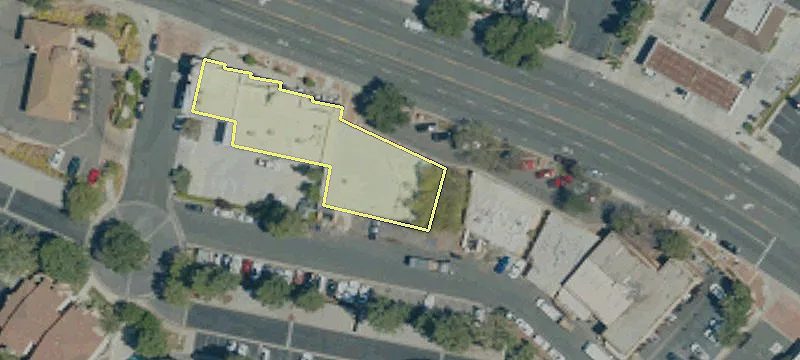 2410 1000th Oaks Blvd