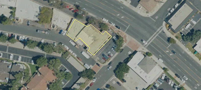 2468 1000th Oaks Blvd