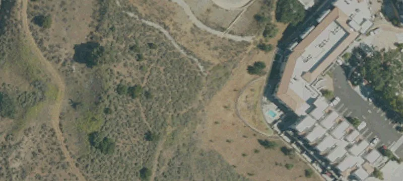 1696 1000th Oaks Blvd