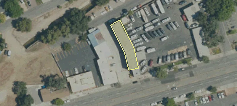 621 1000th Oaks Blvd