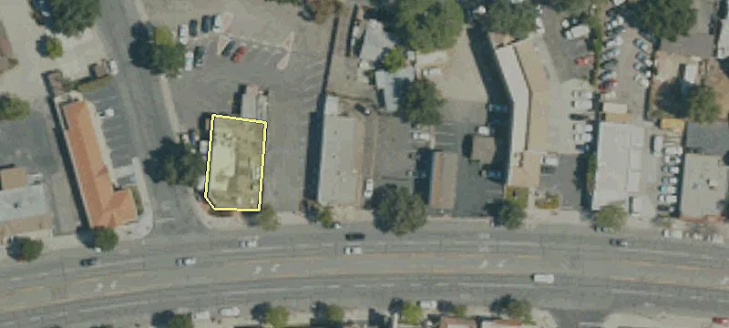 851 1000th Oaks Blvd