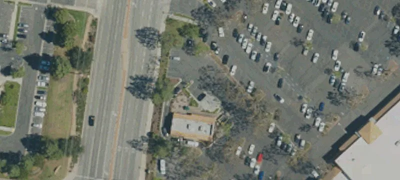 688 Lindero Cyn Rd