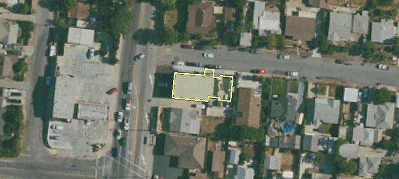 930 Ventura St