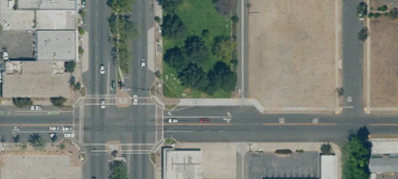 Riverside Ave