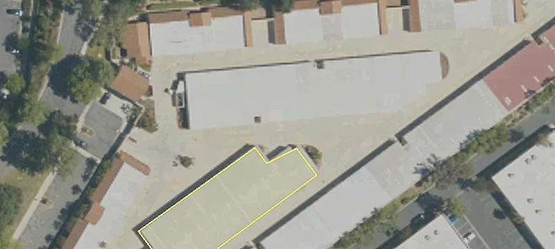 4600 1000th Oaks Blvd