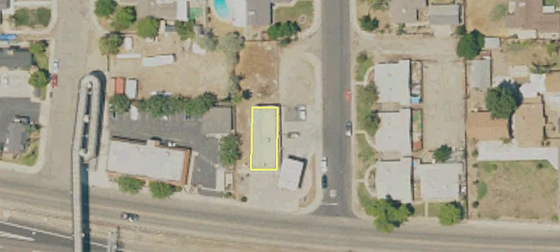 3332 Mineral King Ave