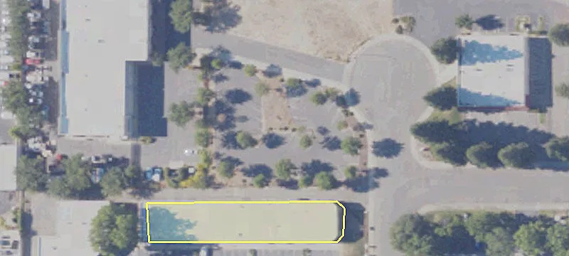 996 Klamath Ln