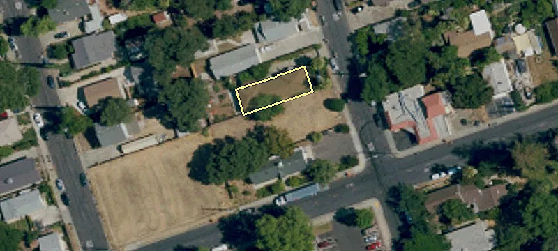 636 Solano St