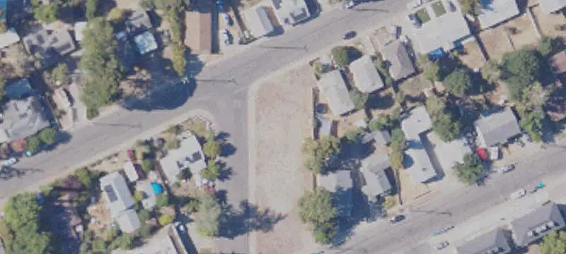 320 Ainsley Ave