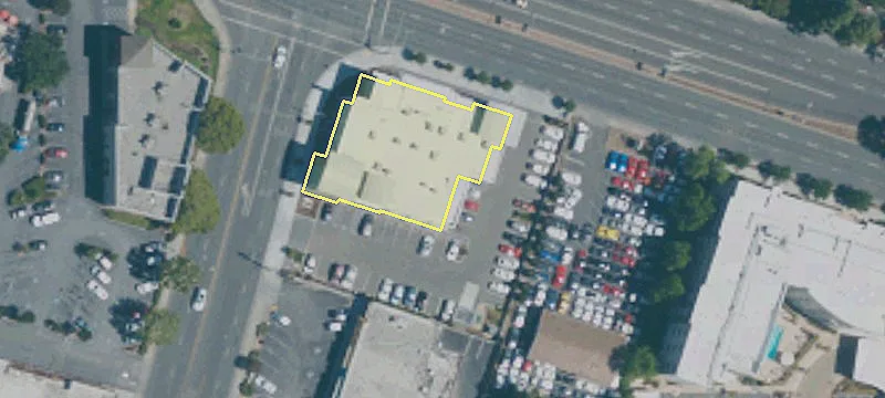 696 El Camino Real