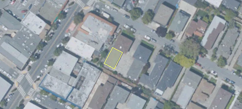 1153 Laguna Ave