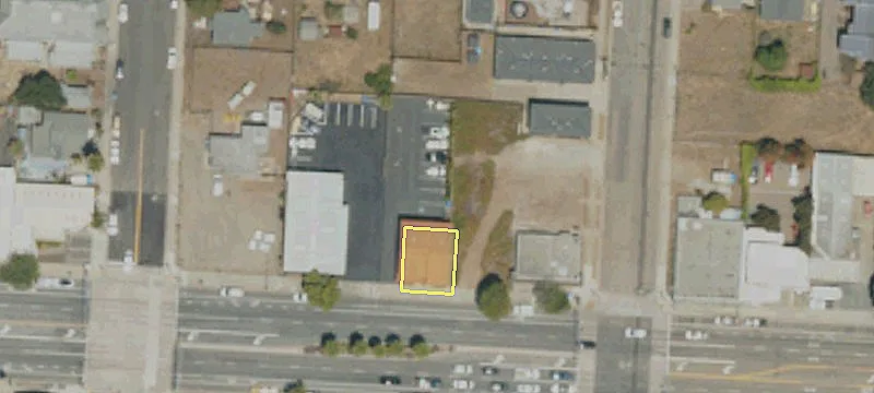 1065 Grand Ave