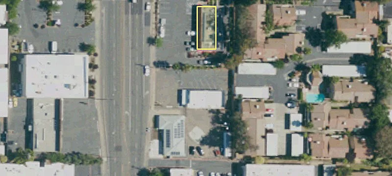 2834 Walnut Ave