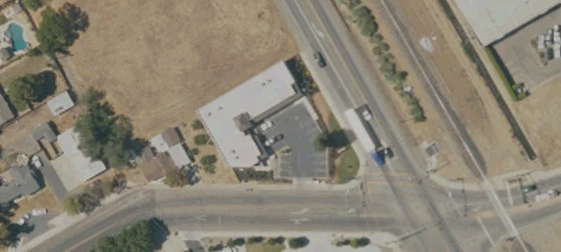 600 2nd St