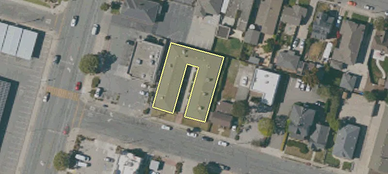 11 Maple St