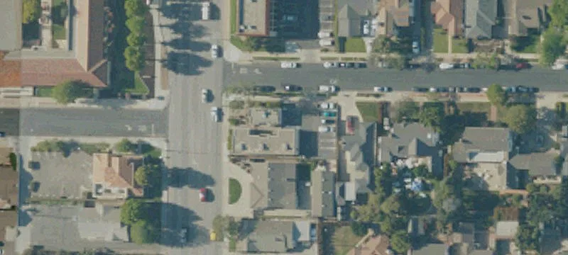1000 Broadway