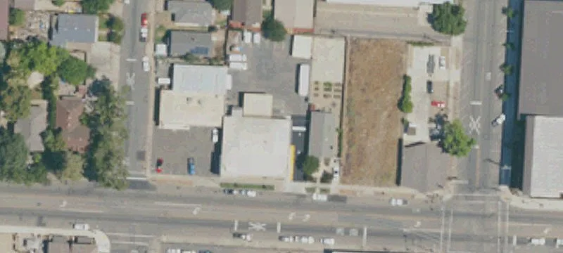 17 Lockeford St