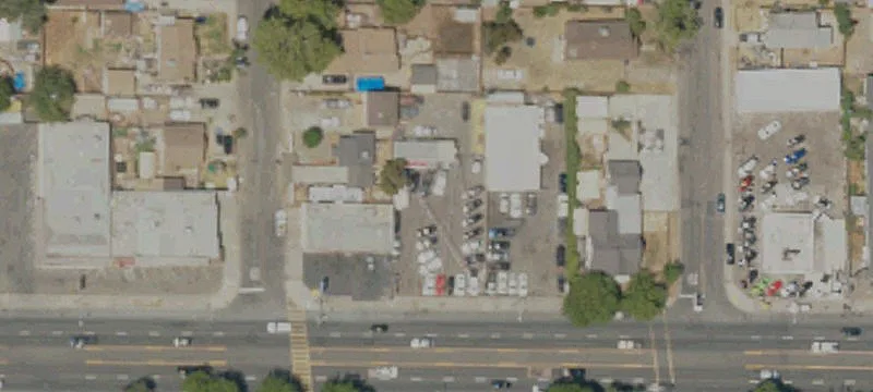 1011 Yosemite Blvd