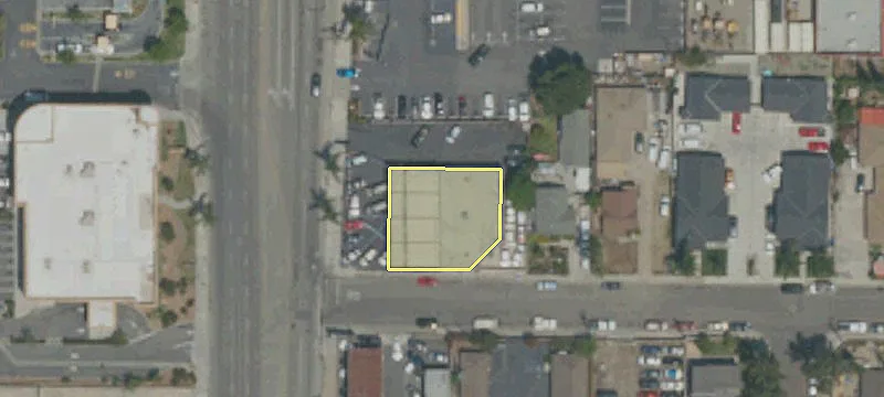 2327 Main St