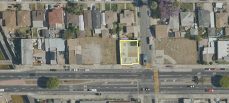907 Rosecrans Ave