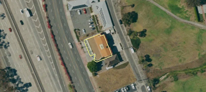 2441 El Camino Real