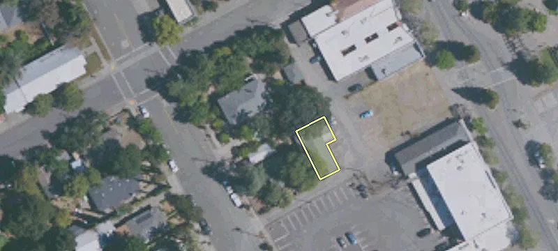 126 Commercial St