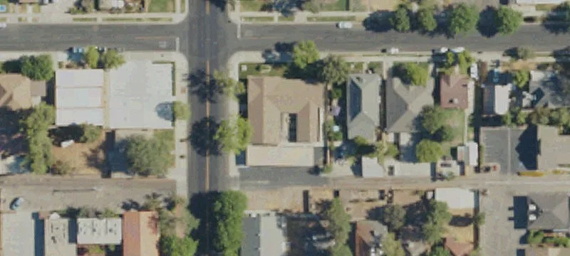 887 Irwin St